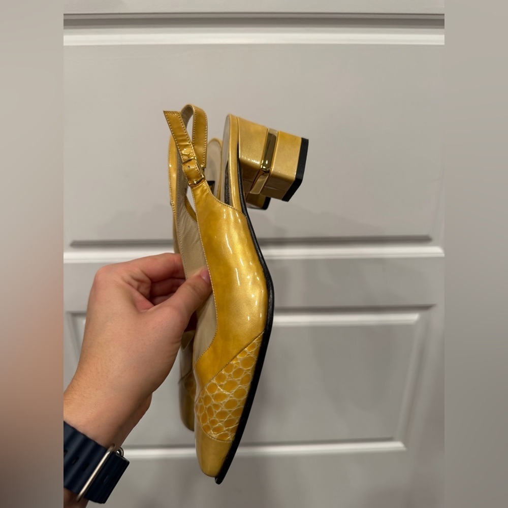 Vintage Roberto Capucci yellow patent leather slingback block heel size 6 - Picture 4 of 6